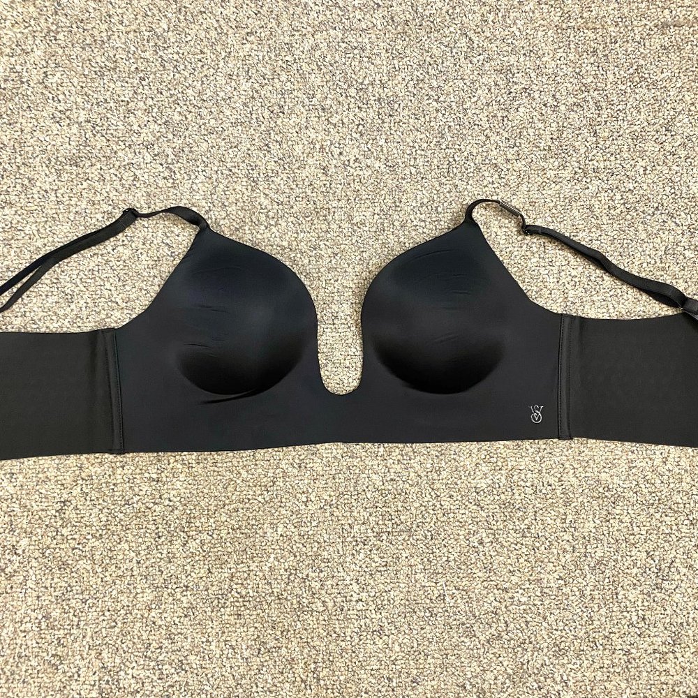 Victoria's Secret Bare Plunge Low-Back Bra